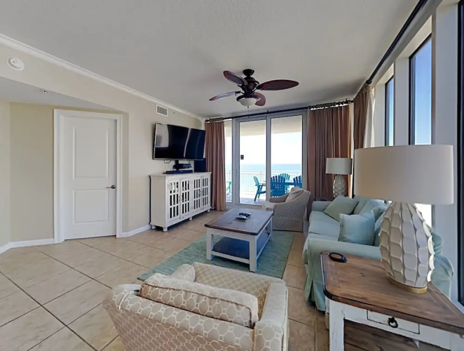 4 Bedrooms Studio
