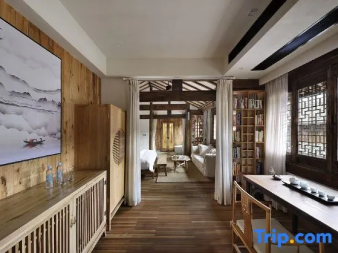Sansheng Yizhai Hostel