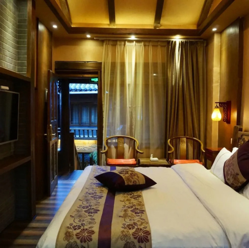 Lijiang Jinjia Cloud Window Inn