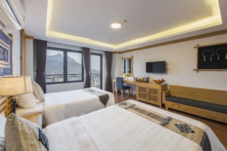 Deluxe Twin room with balcony