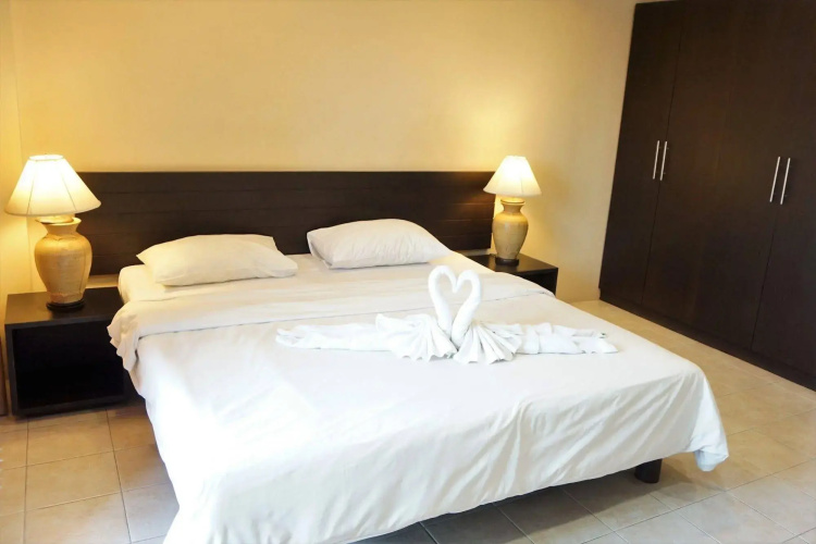 Chaofa West Suites