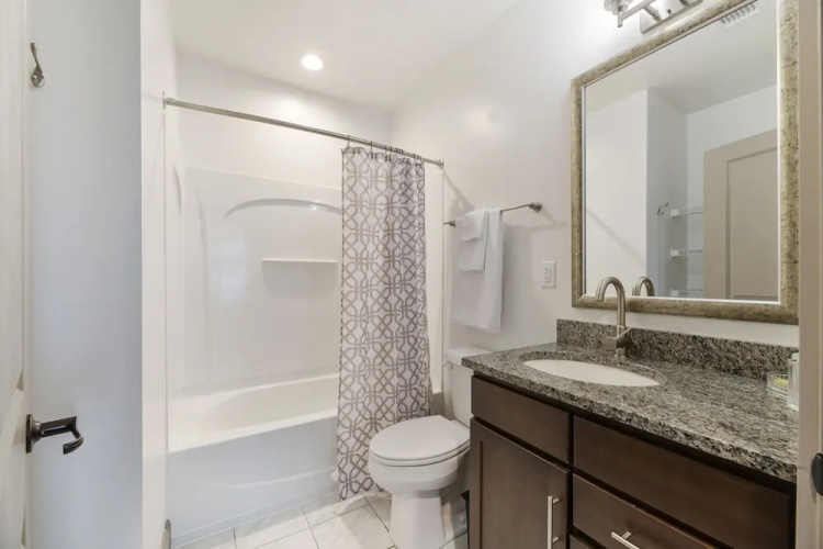 16th St Luxury Rentals