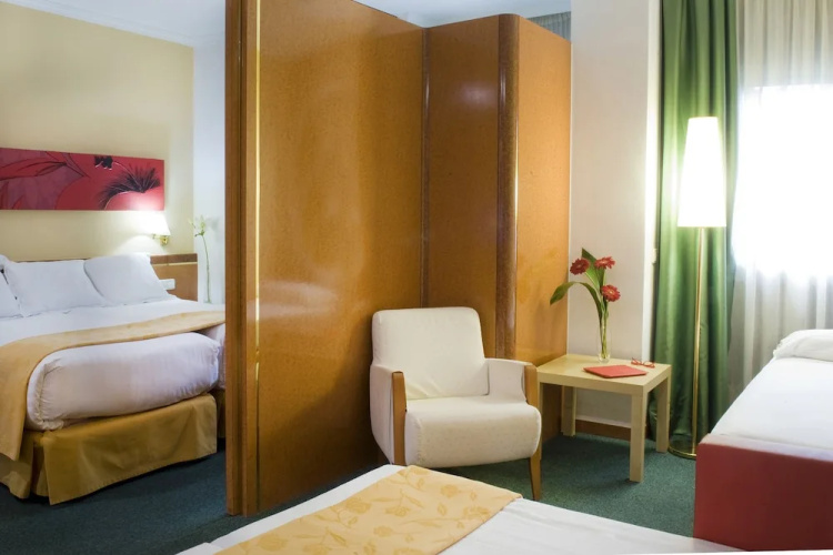 Acacia Suite