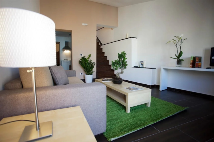 HomeHotels