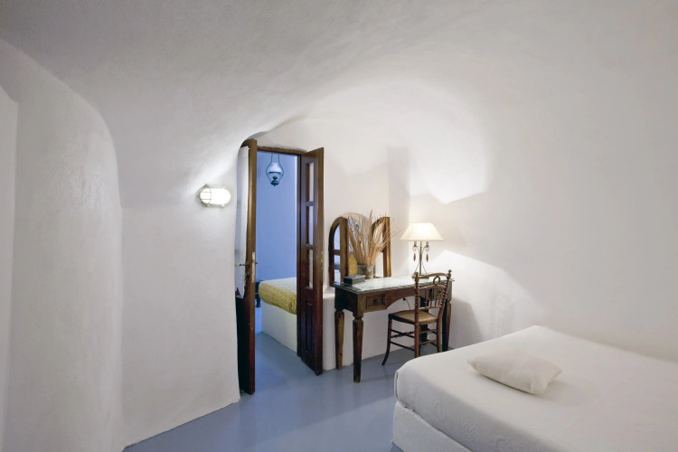 Alexander's Suites
