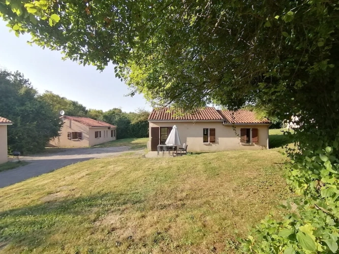 2 Bedrooms Villa