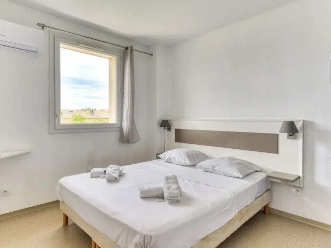 2 Bedrooms Cottage