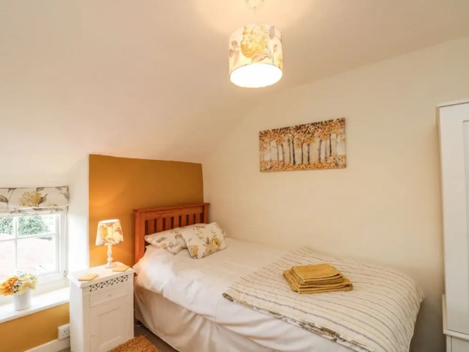 12 Castlegate