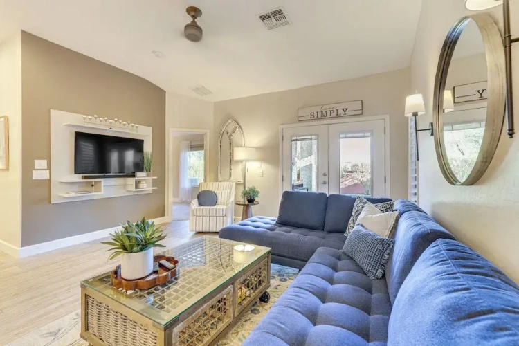 2 Bedrooms Apartment