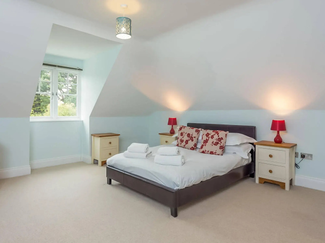 Quay Holidays - Canford Cliffs