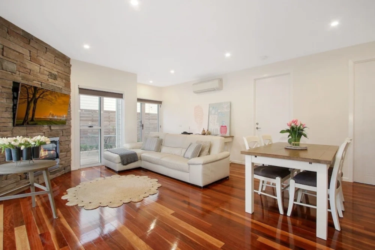 2 Bedrooms Cottage with balcony