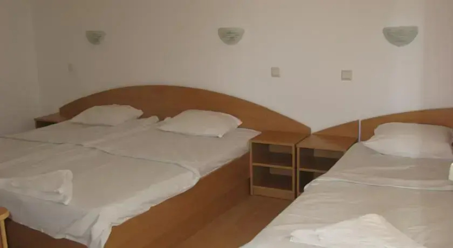Tomcho Guest House