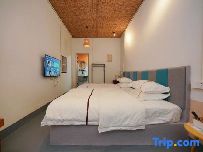 Standard Double room with lake view