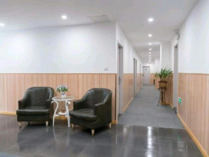 Luke Hotel