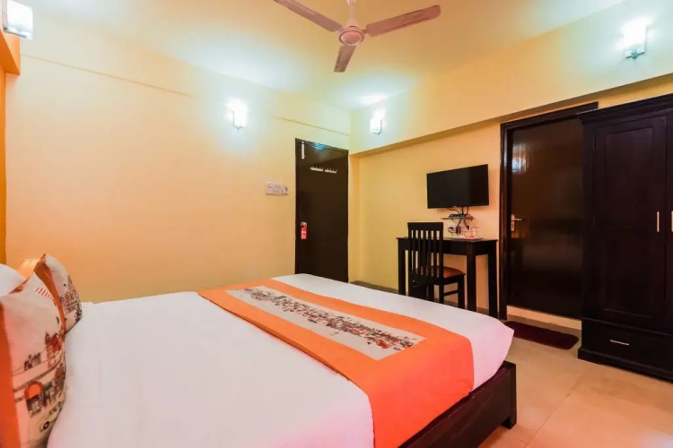OYO Flagship 389 Maitri Park Chembur