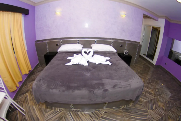 FrioHot Hotel
