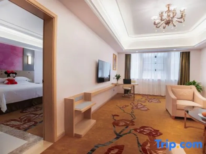 Deluxe Double Suite