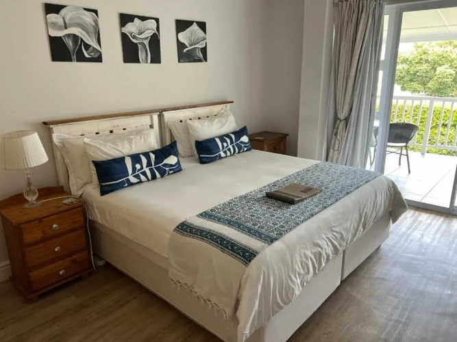 Deluxe Double room with pool view