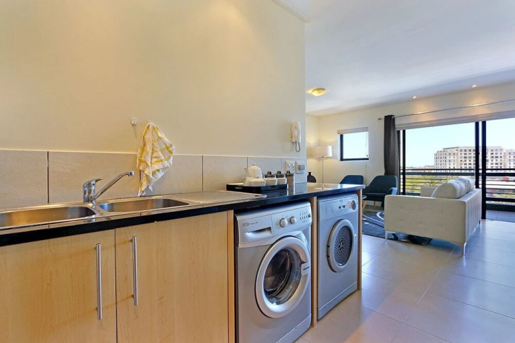 Manhattan Suites 703