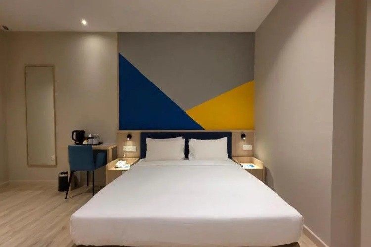 Fives Hotel Meldrum