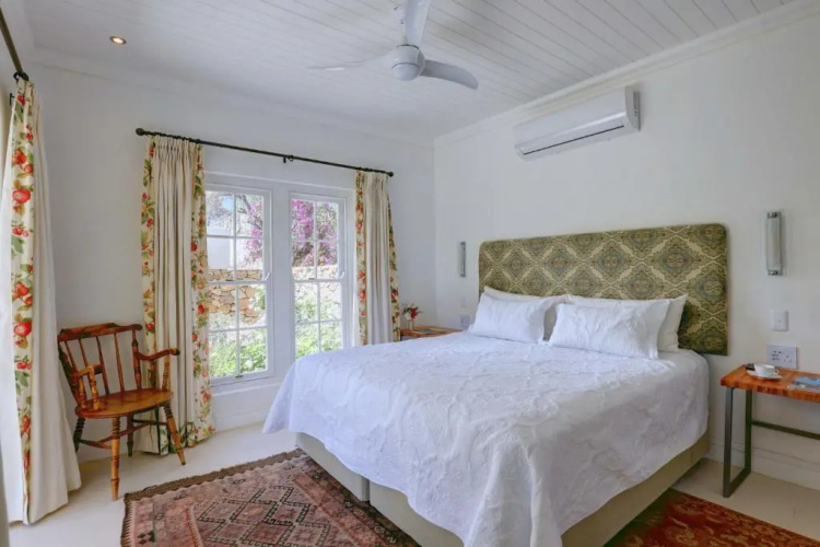 Mai's Guest Lodge