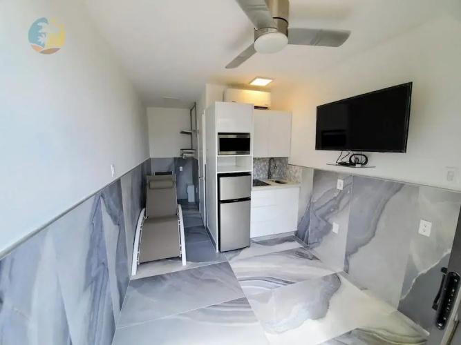 Alexander 919 2 Bedroom Apts by RedAwning