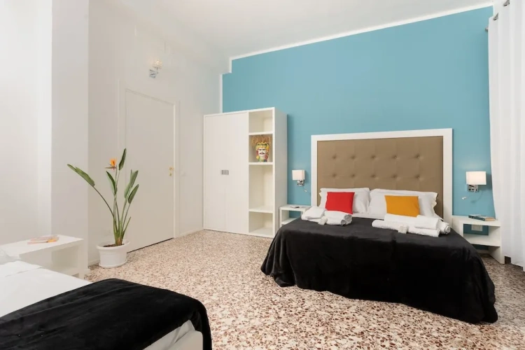 Standard Club room