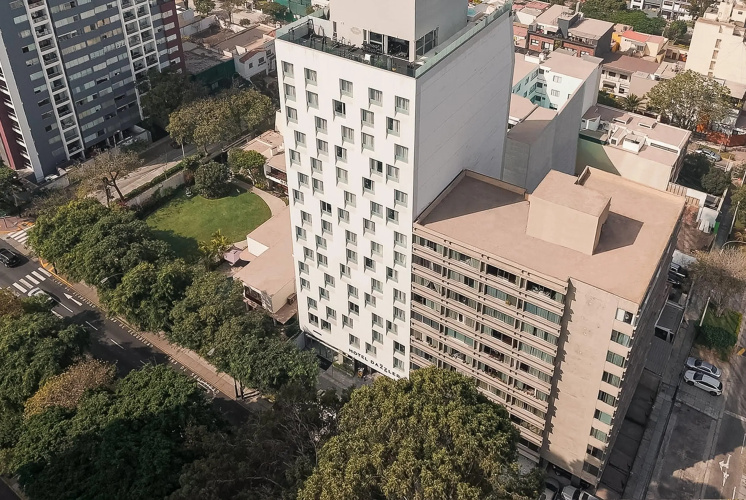 Dazzler by Wyndham Lima San Isidro photo 18