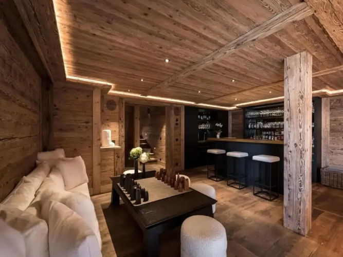 Spacious Chalet With Private Pool
