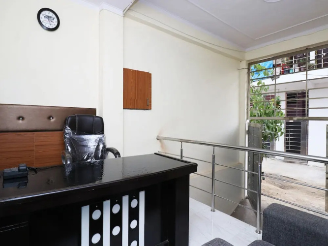 OYO 22917 Cgr Residency