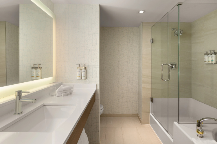 Holiday Inn Express Vancouver Airport - Richmond photo 9