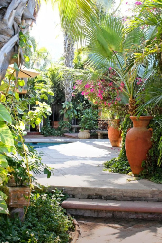 The Bungalows Hotel