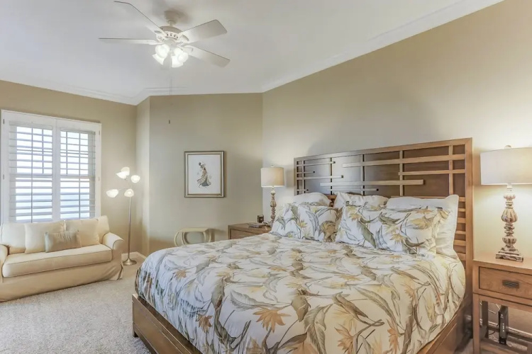 Oceanfront 5th-floor Condo With Balcony, Gorgeous Views & Pool Access