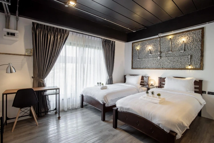 Standard Twin room