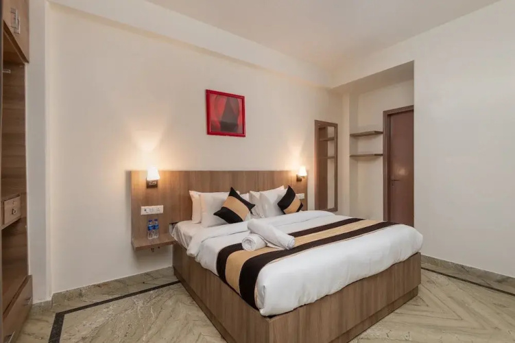 The Gleam Hotel