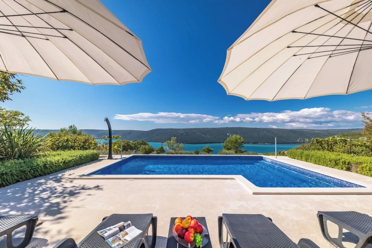 Seaview Pool House Mytilus