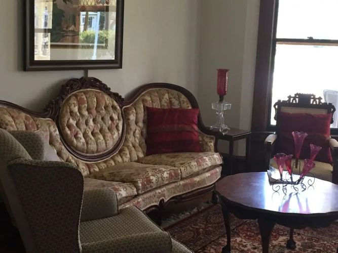 Green Oaks Bed and Breakfast