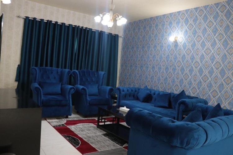 3 Bedrooms Apartment