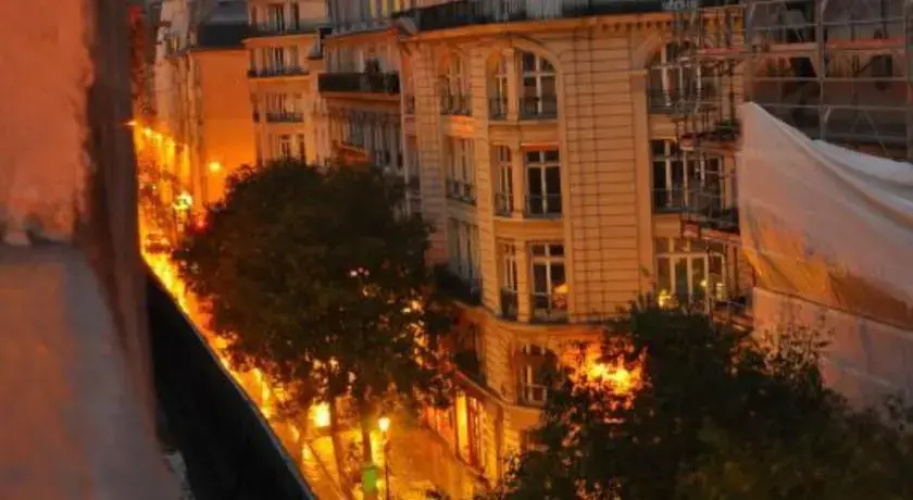 Studio rue de Montmartre