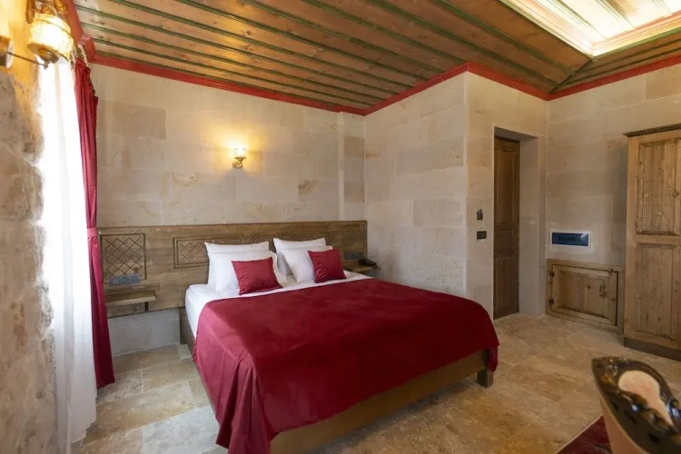 Deluxe Suite with balcony and with city view