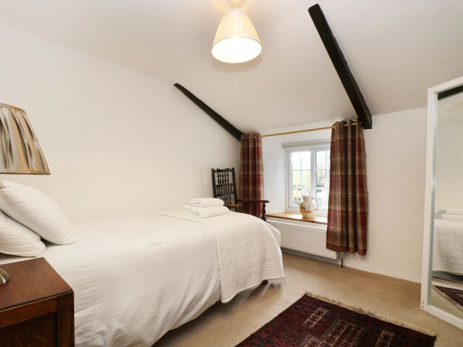 13 Castle Hill