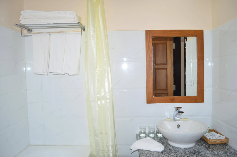 Shwe Poe Eain 1 Motel