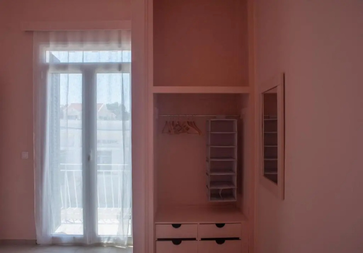 Ann's apartment II
