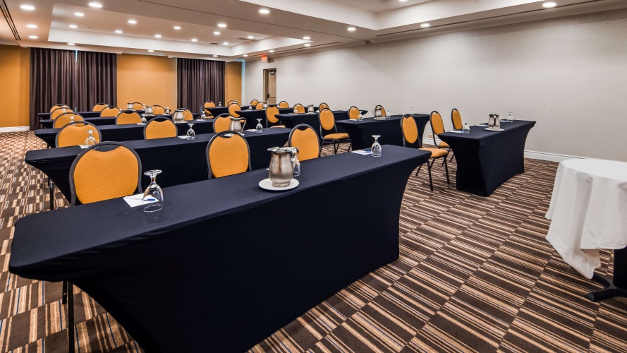 Best Western Premier Toronto Airport Carlingview Hotel photo 20