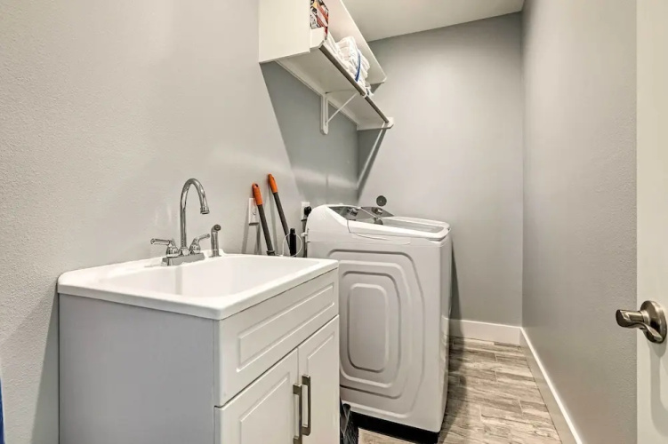 Villa Azul Galveston Home: Modern & Beachfront!
