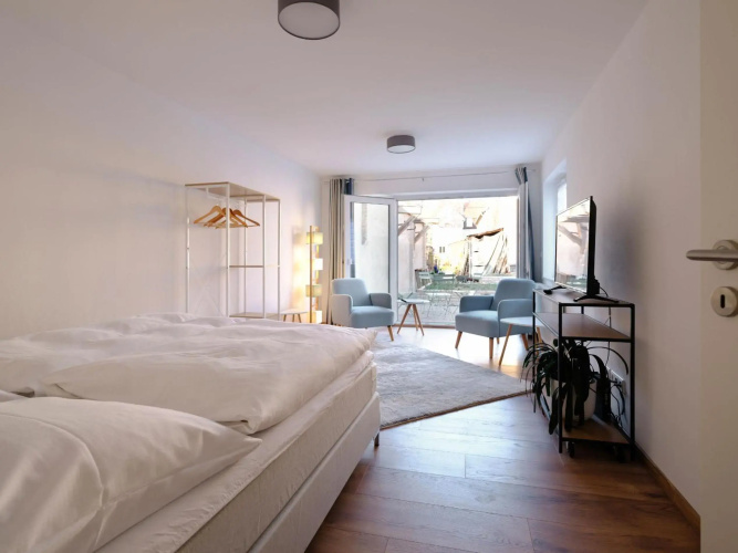 Travel Art Boardinghouse
