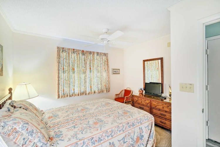1 Mi to Apache Pier: Myrtle Beach Condo w/ Pool