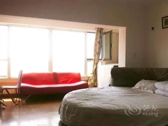 Holiday Hotel Apartment