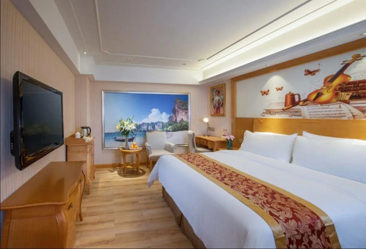 Venus Hotel Gongming Rainbow