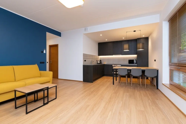 2 Bedrooms Apartment